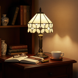 Γυάλινο φωτιστικό εμπνευσμένο από την αρχαιότητα